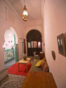 Ruang duduk di Riad Nostalgie of Tetouan