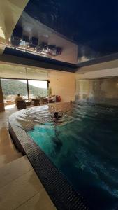 Bassein majutusasutuses Apartman Milovan või selle lähedal