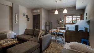 Posedenie v ubytovaní Anesi Rooms To Rent