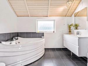 Fotografie z fotogalerie ubytování Luxury Lakeside Retreat - By Traum Ferienwohnungen v destinaci Ansager