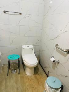 Cabaña los arrayanes full equipada con Tinaja的一间浴室