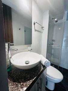 Koupelna v ubytování El rincón de Tonella Apartamento completo muy equipado
