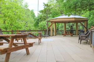 Κήπος έξω από το Treehouse 6 - Birdseye Perch +9 φωτογραφίες