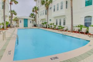 Kolam renang di atau dekat dengan The Sand Dollar C401