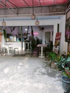 Φωτογραφία από το άλμπουμ του Jeng Tini Guest House σε Μπογκόρ