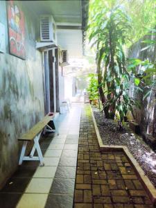 Κήπος έξω από το Jeng Tini Guest House