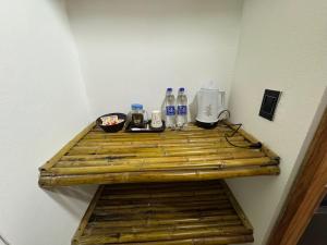 Příslušenství pro přípravu čaje a kávy v ubytování Cabaña Coffee Suite