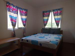 Postel nebo postele na pokoji v ubytování Stevrena Accommodations