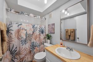 Koupelna v ubytování Alberts Abode Prime Brandon location Walkable