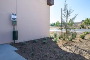 Zahrada ubytování Tru by Hilton Norco Eastvale