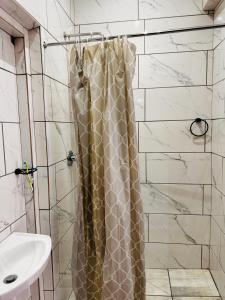 Ένα μπάνιο στο Mila Lodge 2 +48 φωτογραφίες