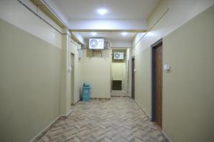 古瓦哈提Hotel Pohor Regency Near Kamakhya Gate Foot Bridge的相册照片