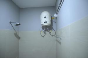 古瓦哈提Hotel Pohor Regency Near Kamakhya Gate Foot Bridge的相册照片