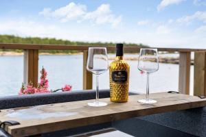 Thức uống tại Comfortable Apartment with private dock