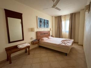 Ένα ή περισσότερα κρεβάτια σε δωμάτιο στο Zen House Tropical +65 φωτογραφίες