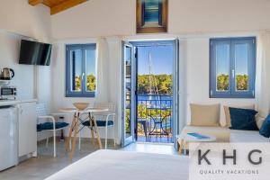 Gallery image of Three properties Art House, Top floor open plan studio, Open plan Art studio with front yard in Fiskardo in Fiskardho