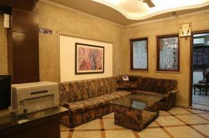 Posezení v ubytování Hotel Orchid Garden Karol Bagh