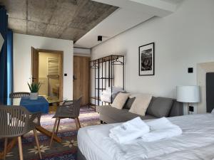 Posezení v ubytování USTROŃ RESIDENCE by VillaOlimpijska2