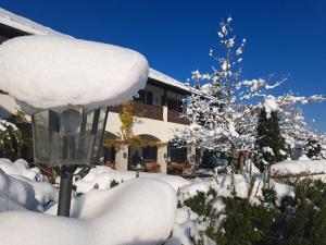 Obiekt Hotel Gasthof Brandstätter zimą