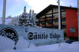 Hotel Säntis Lodge að vetri til