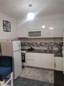 Dapur atau dapur kecil di Apartmani NECA Zlatar