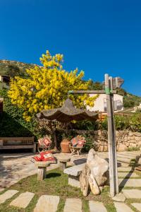 A garden outside Smart Appart Villa Patrizia
