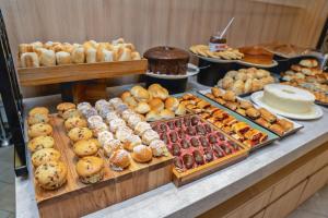 Comida no hotel ou em algum lugar perto