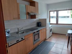 Η κουζίνα ή μικρή κουζίνα στο Monteurwohnung Niederhausen