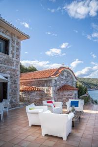 Afbeelding uit fotogalerij van St George's House in Potistika