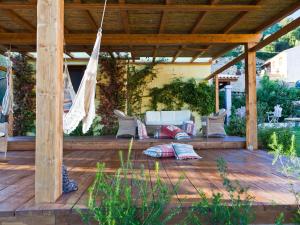 A garden outside Smart Appart Villa Patrizia