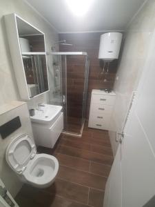Bilik mandi di Šišarka Jahorina +10 gambar
