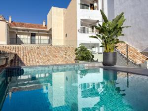 Kolam renang di atau dekat dengan Coeo Hernan Ruiz Rooftop Pool Hostel
