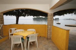Hrvatska, PREKO, Apartments Kostarina