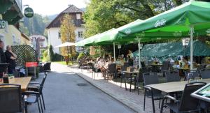 Reštaurácia alebo iné gastronomické zariadenie v ubytovaní Thalberghof by Taschler