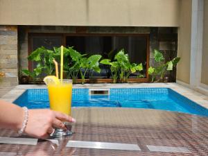 Bazén v ubytování Family Hotel Jeri nebo v jeho okolí