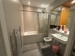Ένα μπάνιο στο Comfort Homestay
