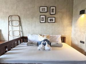 Letto o letti in una camera di Shorebreak Hostel San Juan La Union