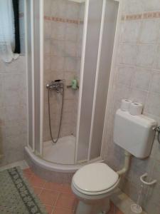 Koupelna v ubytování Apartment Božić + 22 fotografií