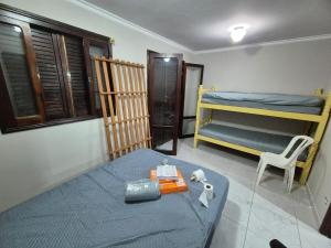 Postel nebo postele na pokoji v ubytování Apto próx ao sesc Aquarius