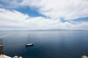 Φωτογραφία από το άλμπουμ του Theodora's House στην Ύδρα