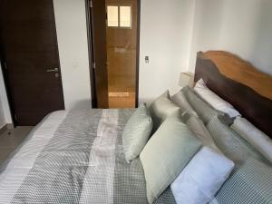 Postel nebo postele na pokoji v ubytování Welcome to Casa Del Arbol!