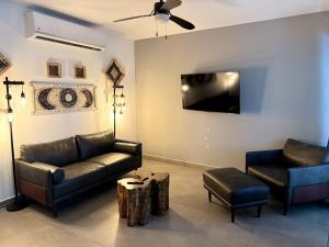 Posezení v ubytování Welcome to Casa Del Arbol!