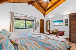 En eller flere senge i et værelse på Balu Retreat Center + 115 billeder