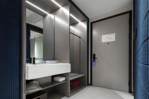 Vannituba majutusasutuses Atour Light Hotel Hangzhou Sijiqing Nanxingqiao Metro Station