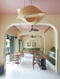 Posezení v ubytování Radha House Siolim A Boutique Hotel