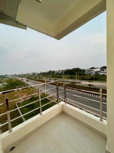 Rõdu või terrass majutusasutuses RK Homes - Luxury Living +7 fotot