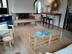 Photo de la galerie de l'établissement La Caleta - Maison 4 personnes - à 5 mns de L'Arenal, à Jávea