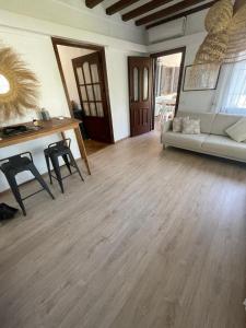 Photo de la galerie de l'établissement La Caleta - Maison 4 personnes - à 5 mns de L'Arenal, à Jávea