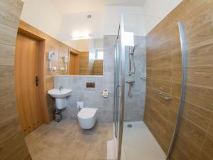 Łazienka w obiekcie Hotel *** NAT Krynica Zdrój
