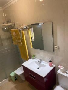 Koupelna v ubytování Alojamiento en Residencial Capuchinos cerca del centro histórico de Málaga